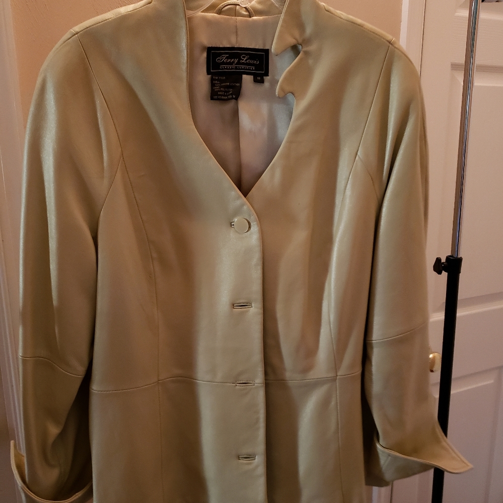 Jacket - Picture 2 of 3